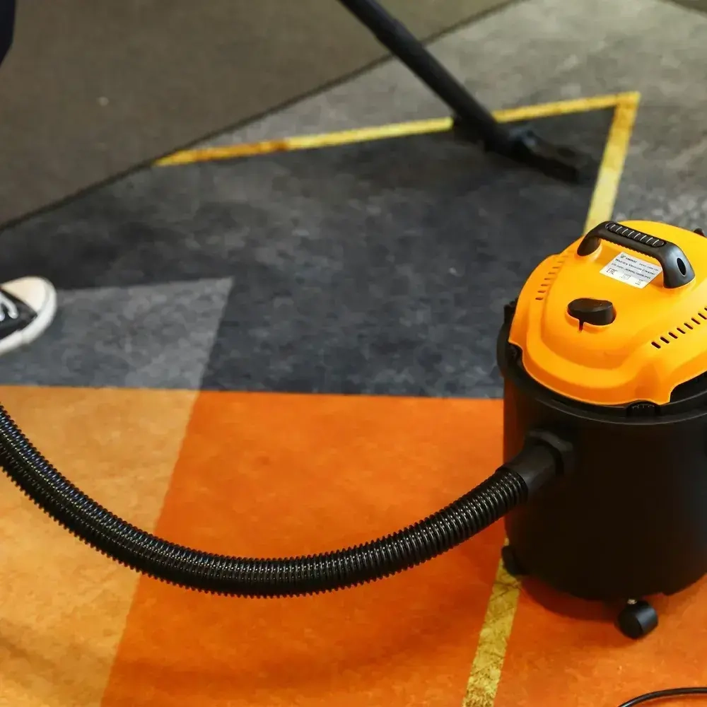 Профессиональный строительный пылесос DEKO DKVC-1400-15P