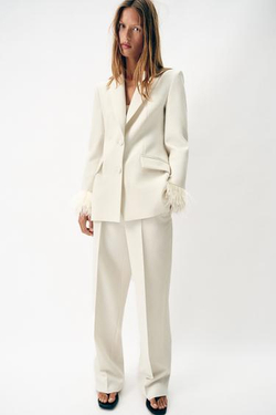 ZARA БЛЕЙЗЕР С ПЕРЬЯМИ, ЦВЕТ СЛОНОВОЙ КОСТИ