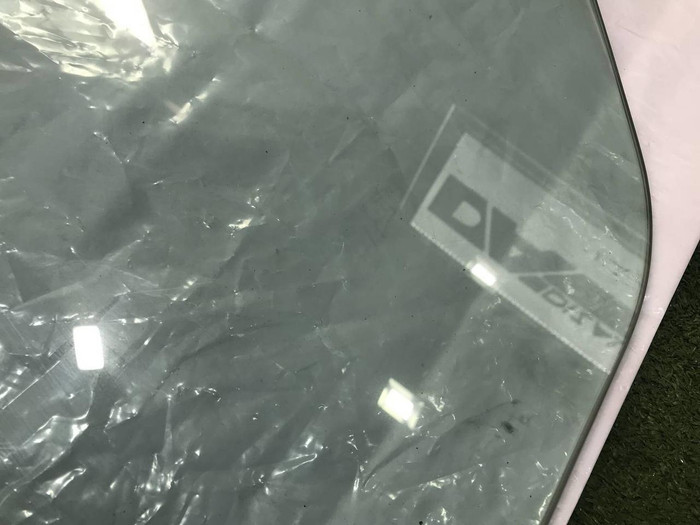 Стекло двери переднее правое Land-Rover Discovery 4 (2009-2016)