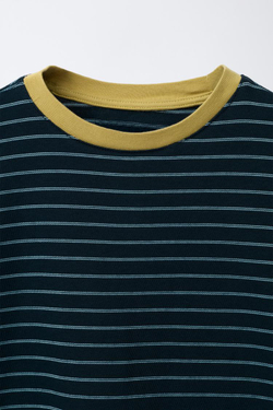 ZARA ФУТБОЛКА В ПОЛОСКУ С КОНТРАСТНЫМ ВОРОТНИКОМ, ПОЛОСКИ