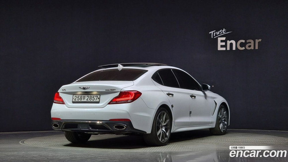 Genesis G70 2.0T AWD (12.2019)