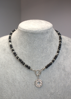 Колье-чокер с черным агатом "Ночной оберег"