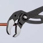 Клещи трубные Cobra® XL/XXL черненая 400 мм Knipex 87 01 400