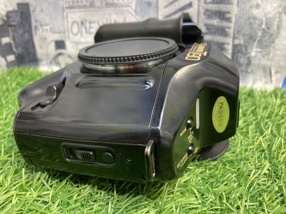 Canon T 90