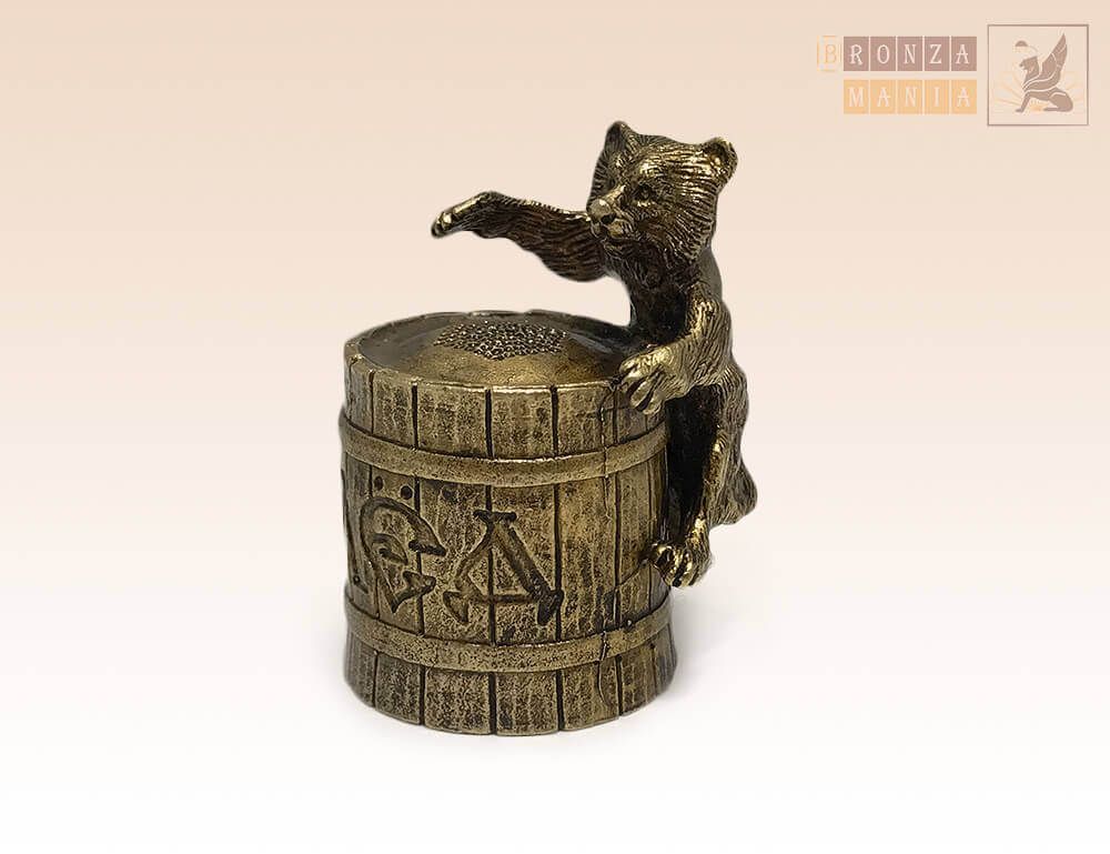 наперсток Медведь на бочке с медом