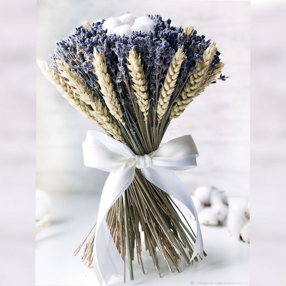 Букет сухоцветов из лаванды с пшеницей, хлопок Букет сухоцветов из лаванды с пшеницей, хлопок