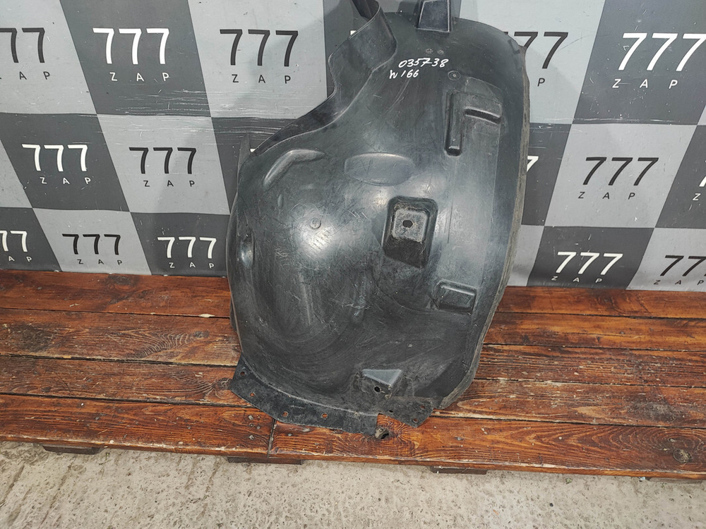 Подкрылок передний правый Mercedes ML GLE (W166) 11-18 Б/У Оригинал A1668841222