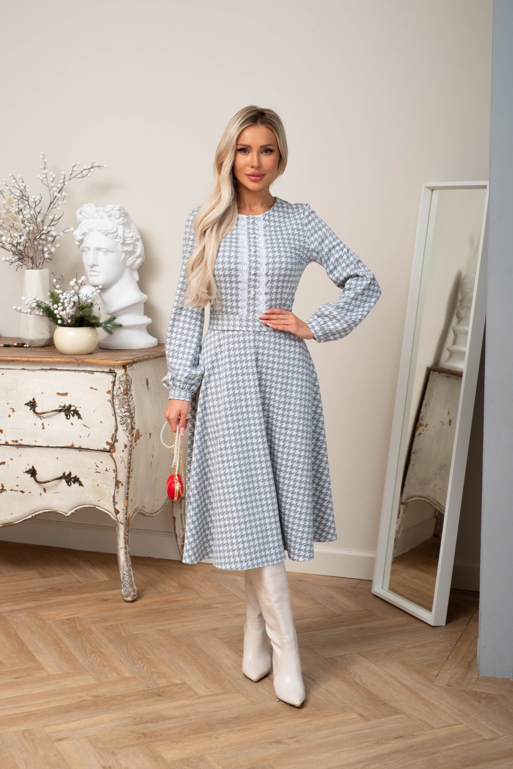 Серое платье гусиная лапка