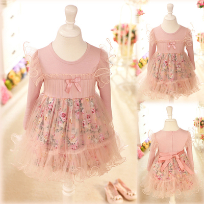 Платье детское с цветами по подолу и отделкой из фатина