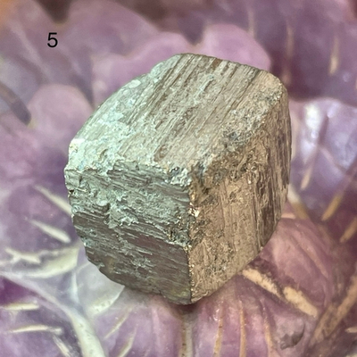 39224 Пирит куб кристалл необработанный 15-19мм