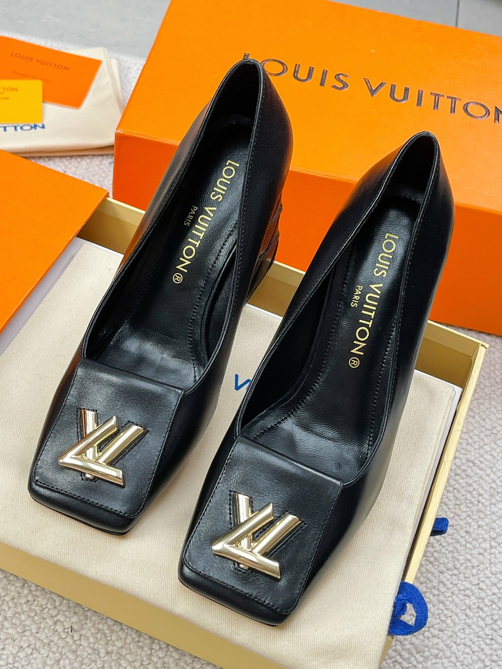 Louis Vuitton Shake Pump