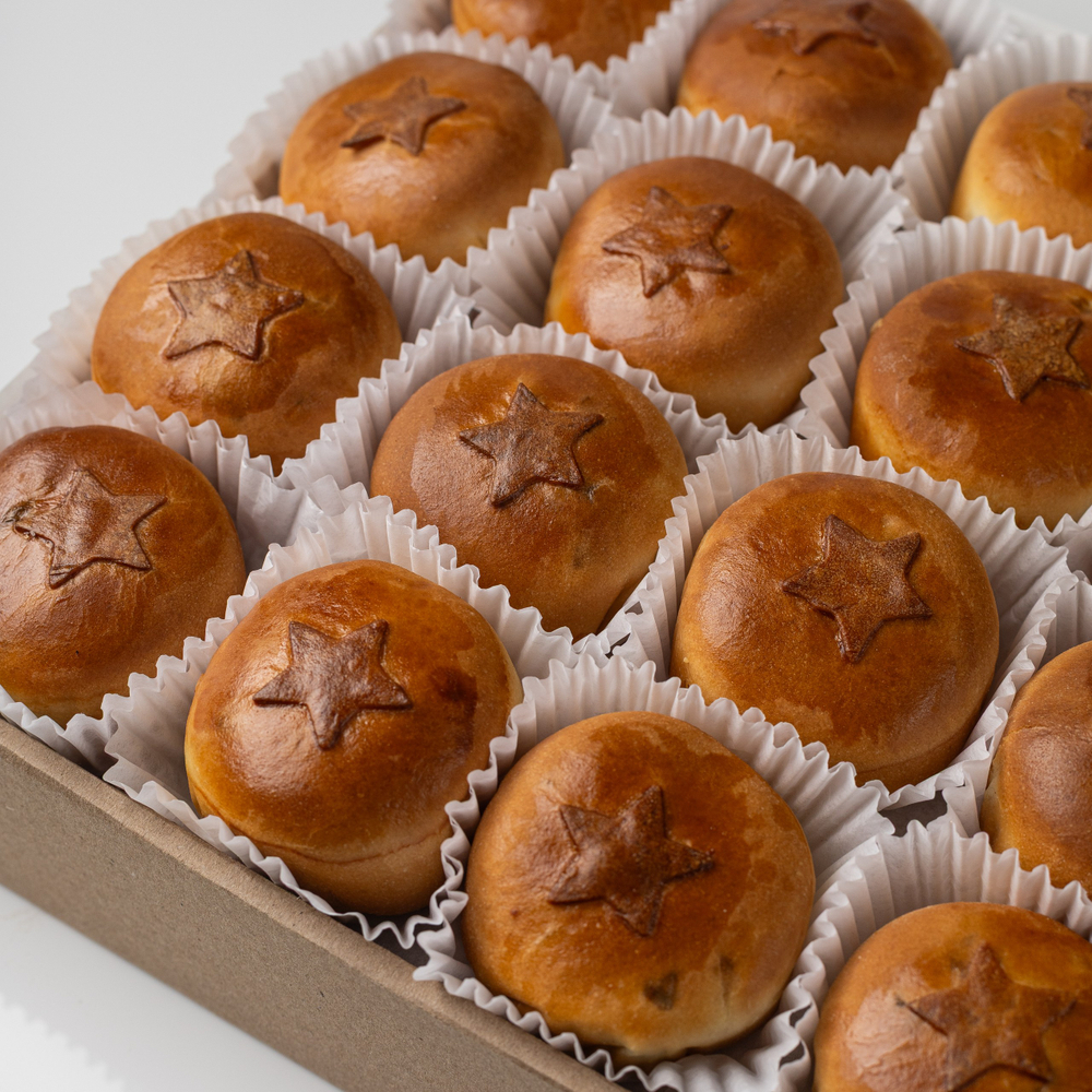 Бокс пирожков с зеленым луком и яйцом 16 шт 480гр