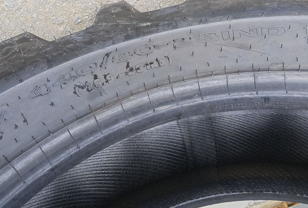 Шина пневмо 16.9-28 Galaxy Sup Ind Lug TL 12PR