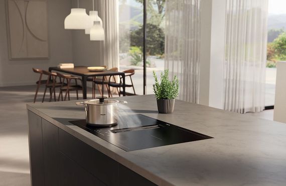 Индукционная стеклокерамич. панель с вытяжкой Miele KMDA7876FL-A 125 Gala Ed