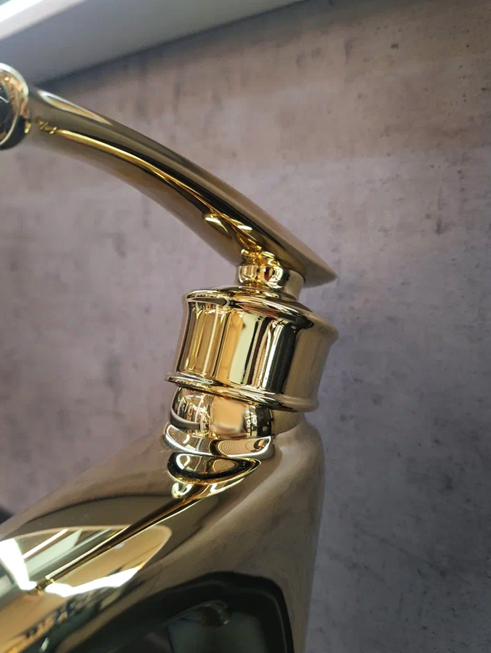 Смеситель для раковины AltroBagno Beatrice 0114 Or