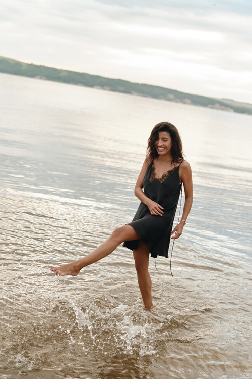 Платье мини с открытой спиной bk