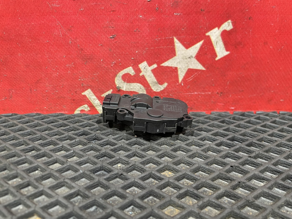 Моторчик заслонки отопителя 2018г