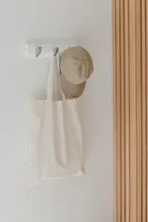 Настенная вешалка Flip 3 крючка белая