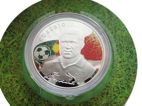 100 драм. Эйсебио - Короли футбола. Армения. 2008 год
