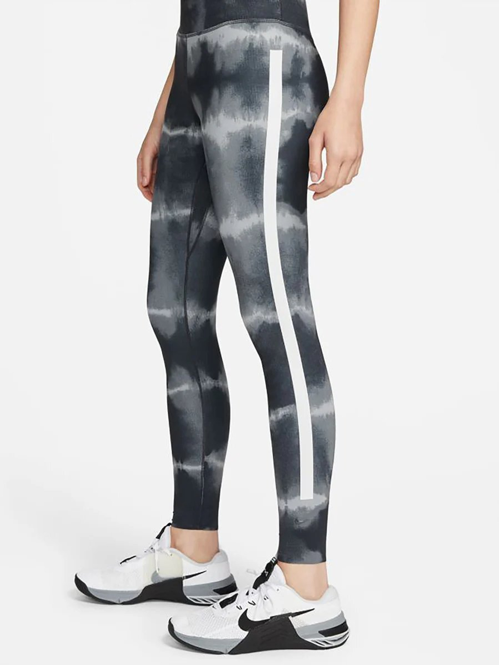 Nike one luxe top