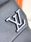 Сумка-слинг Louis Vuitton Pilot черный