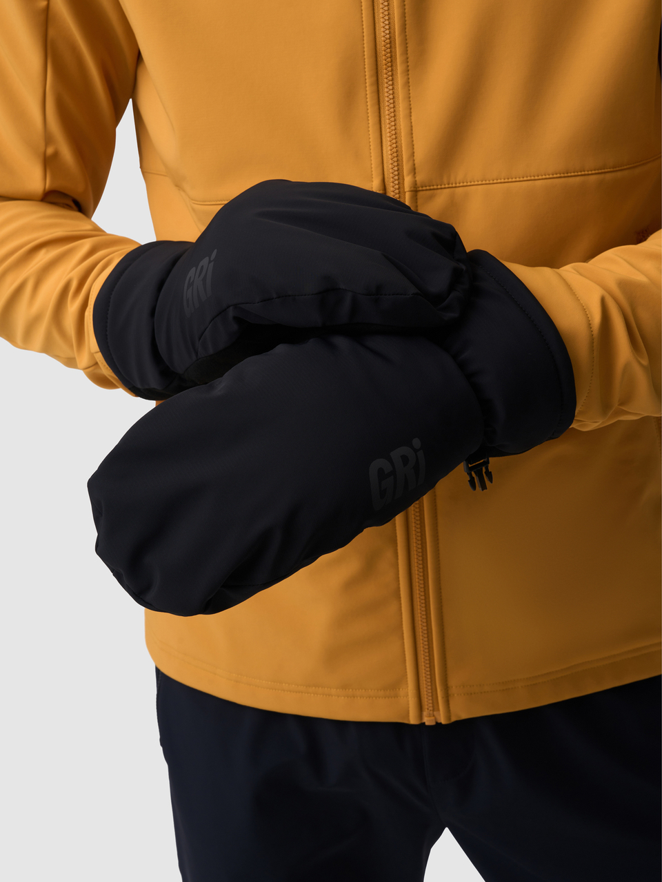 Варежки унисекс Полар черные