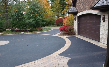 Асфальт или тротуарная плитка: выбираем лучший материал для дорожных покрытий