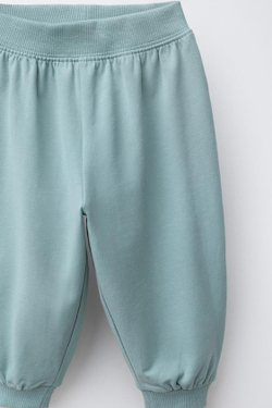 ZARA КОМПЛЕКТ ИЗ ТОЛСТОВКИ И БРЮК-ДЖОГГЕРОВ С МАХРОВОЙ ВЫШИВКОЙ, ЗЕЛЕНОВАТО-СИНИЙ