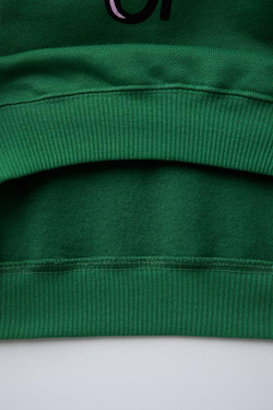 ZARA ТОЛСТОВКА С ПРИНТОМ «ГРАФФИТИ», ЗЕЛЕНЫЙ