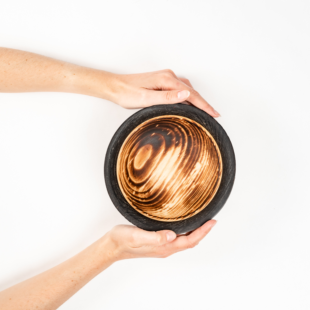 Деревянная глубокая тарелка из сибирского кедра. T195