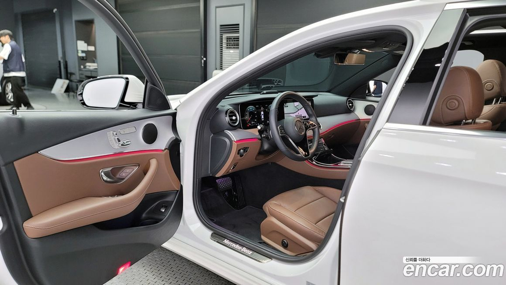 Mercedes-Benz E-Class W213 E250 Avangarde (08.2021)