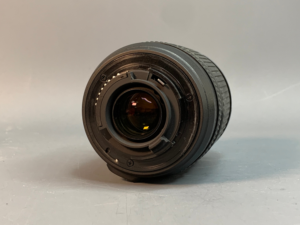 Nikon 18-135mm f/3.5-5.6G ED-IF AF-S DX Zoom-Nikkor