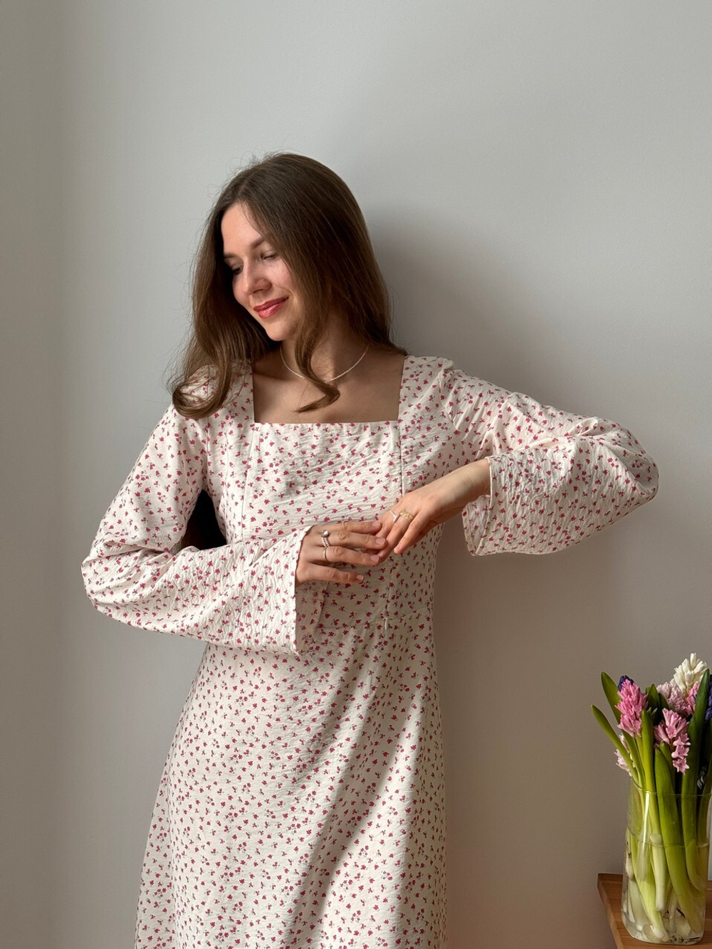Платье Грэйс для беременных и кормящих мам (кремовый с цветами)