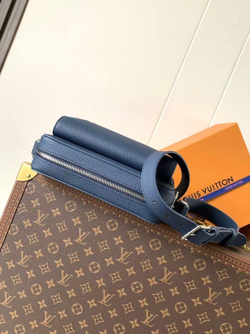 Сумка через плечо Louis Vuitton Boarding