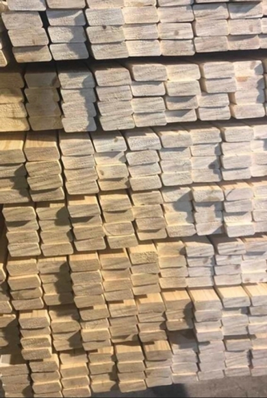 Рейка строганная (планкен прямой) из термоясеня 20х40 мм, сортА