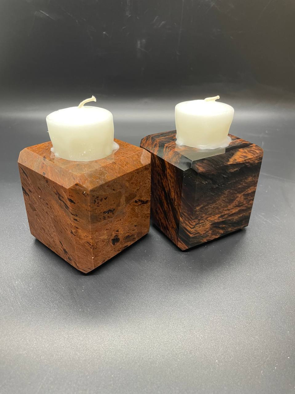 Подсвечник обсидиановый квадратный