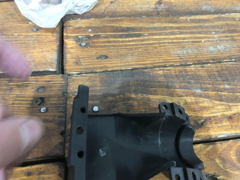 Кронштейн форсунки омывателя Mazda 3 (BK) 02-09 Новое Оригинал BP4K510H6