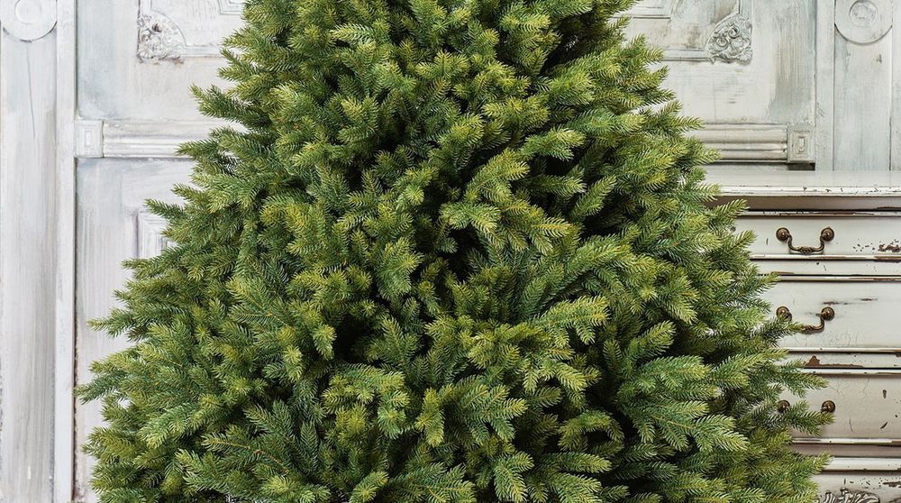Ель искусственная «Эрмитажная» (Литая хвоя) 240 см / 2.4 м
