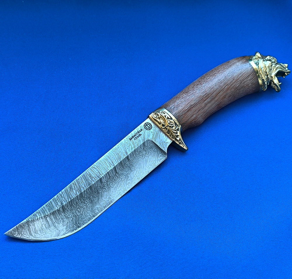 Украшенный нож Лесник Дамаск, литьё латунь