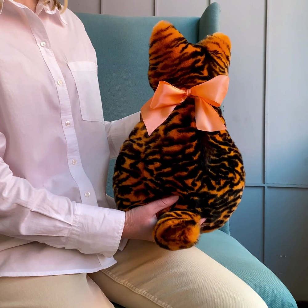 меховая подушка тигр