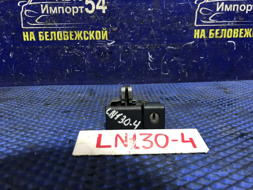 Бардачок пассажирский TOYOTA HILUX SURF 1992