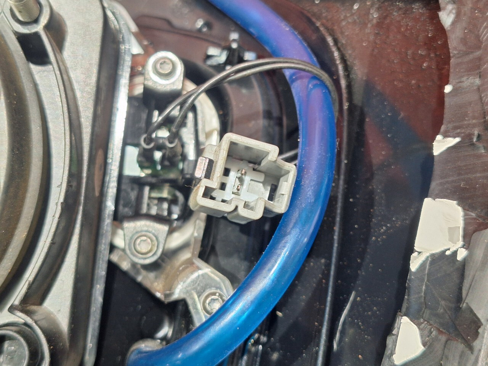 Фара противотуманная верхняя правая 2019г