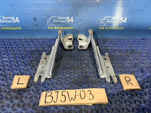 Петля капота правая MAZDA FAMILIA 2001