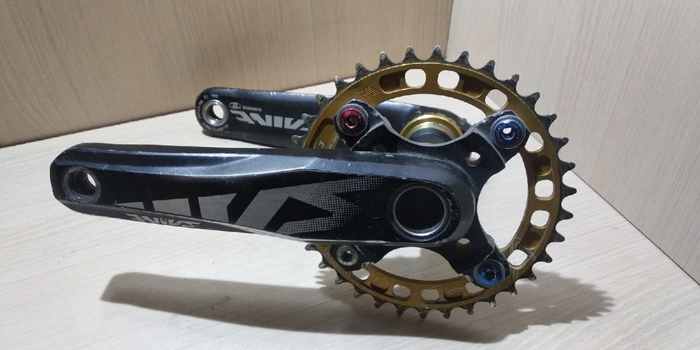 Система шатунов Shimano Saint FC-M815 165 мм плюс каретка