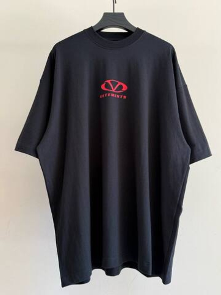 Футболка Vetements