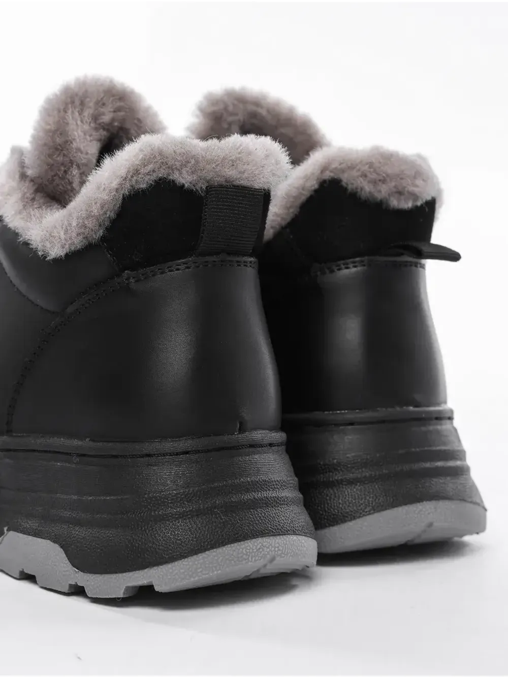 Кроссовки зимние