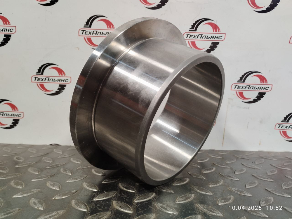 Втулка 195-21-32480