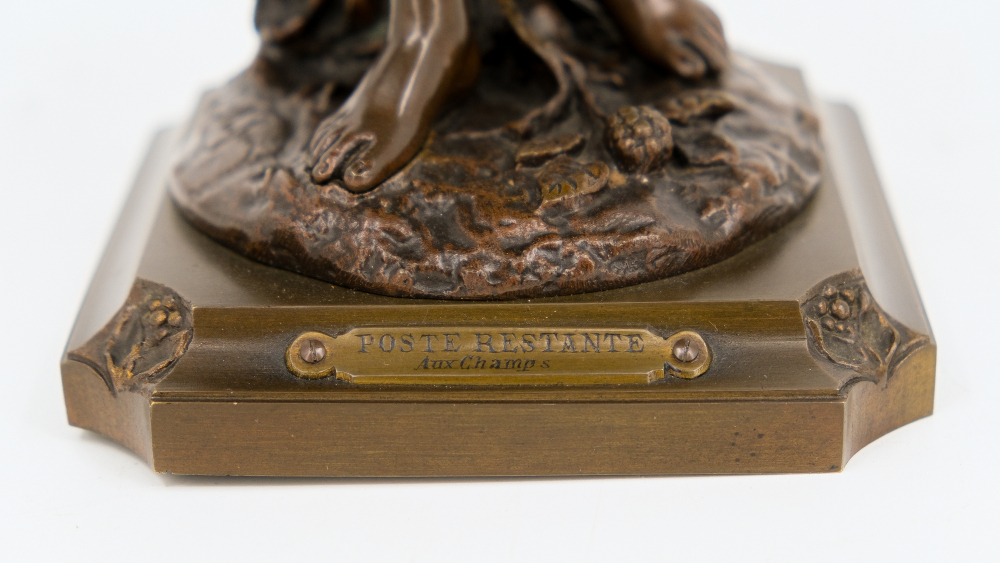 Бронзовая скульптура — "Poste Restante aux Champs"
