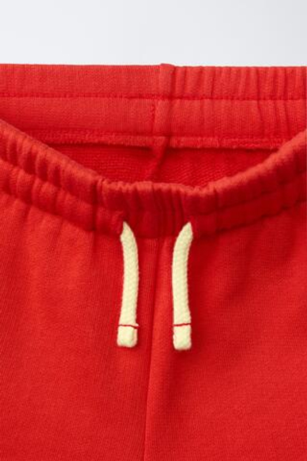 ZARA ШОРТЫ ИЗ МЯГКОЙ ТКАНИ С ЛОГОТИПОМ, БЕЛЫЙ/КРАСНЫЙ