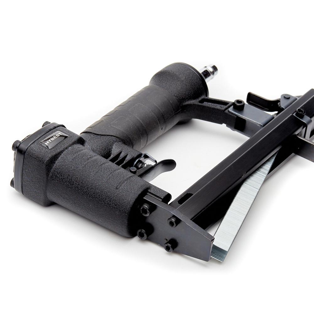 Пистолет скобозабивной мебельный Hybest 8016F (пневматический, обивочные скобы тип 80 21Ga) Пистолет скобозабивной мебельный Hybest 8016F (пневматический, обивочные скобы тип 80 21Ga)